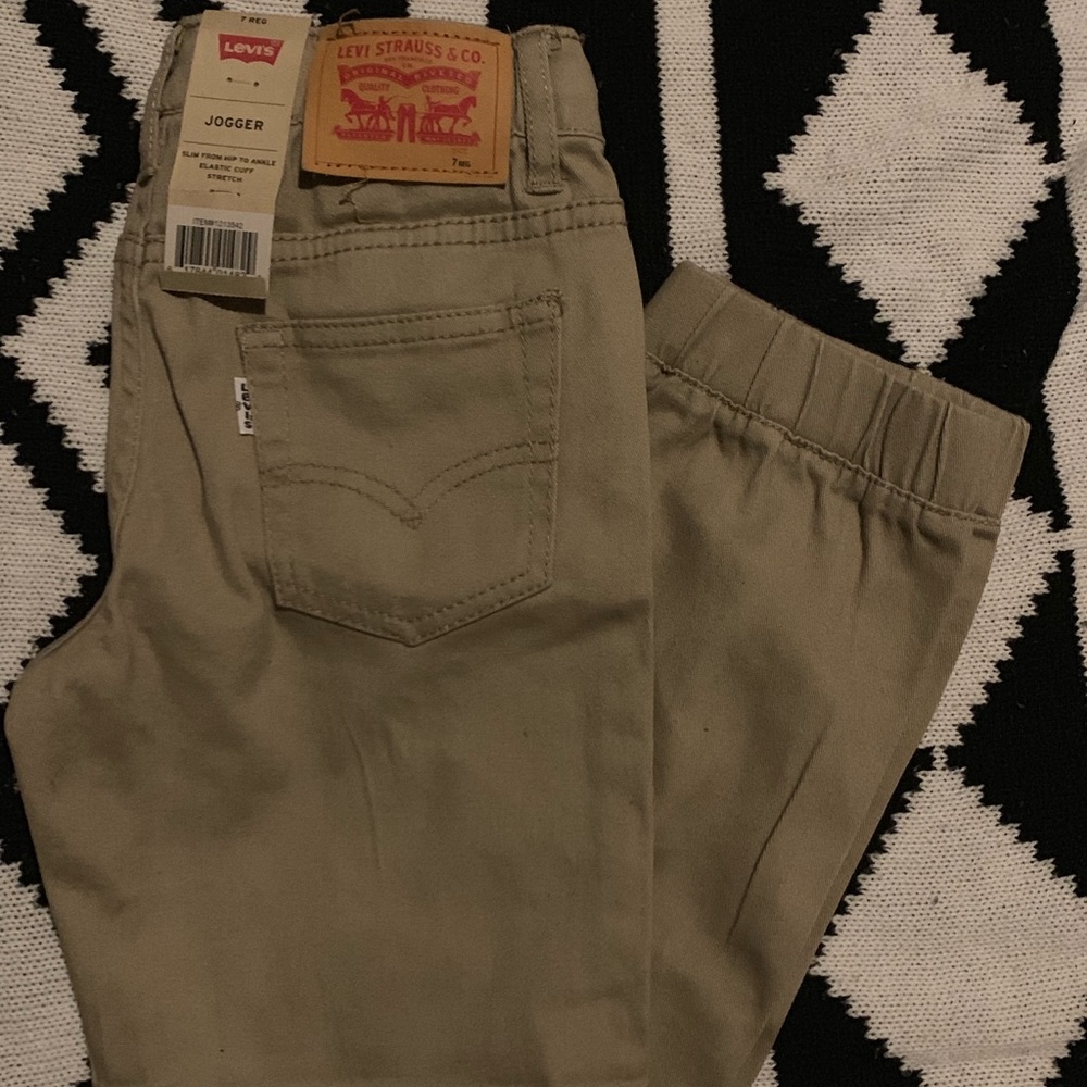 Boys Levi’s pants
